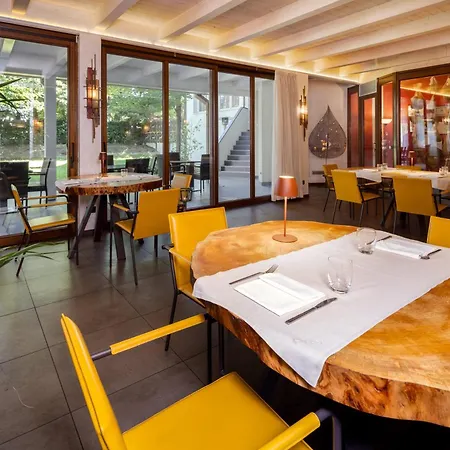 Western Modena District Hotel