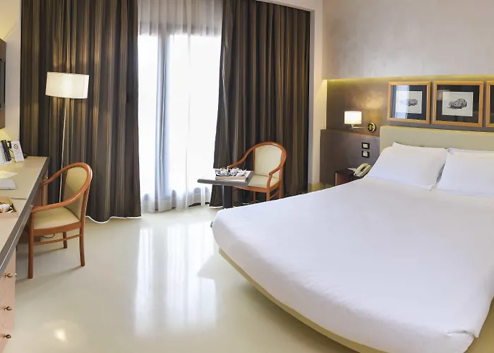 Western Modena District 4*