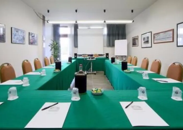 Hotel Western Modena District 4*