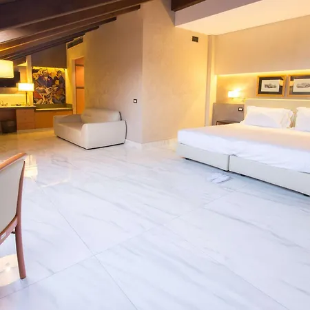 Western Modena District Hotel 4*