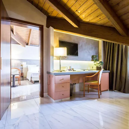 Hotel Western Modena District 4*