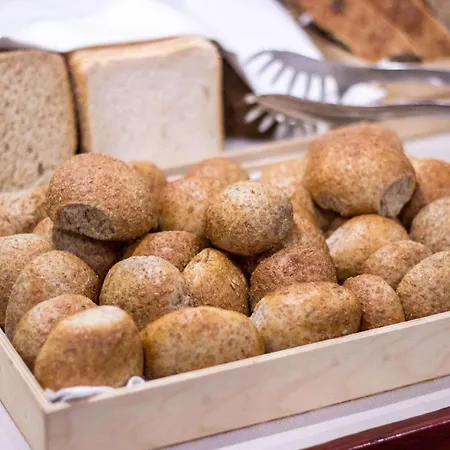 Western Modena District 4*