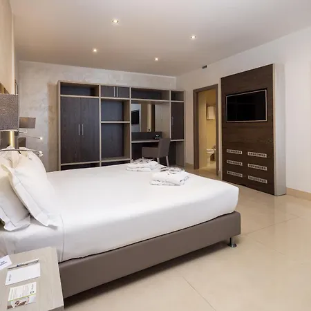 Western Modena District Отель 4*
