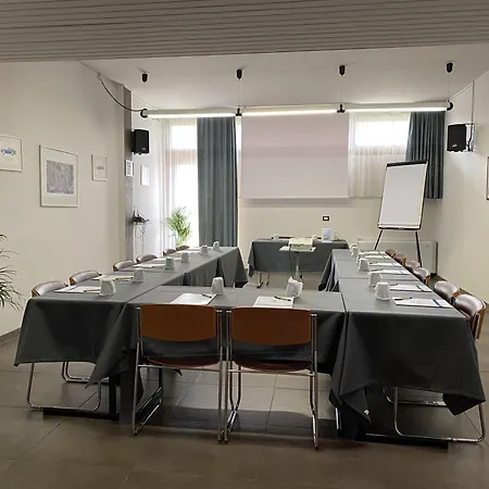 Otel Western Modena District