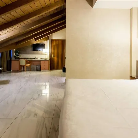 Hotel Western Modena District 4*