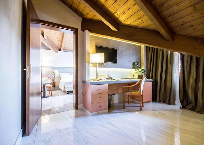 מלון Western Modena District קמפוגליאנו