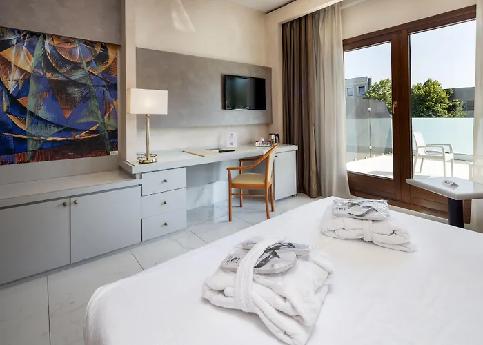 Hotel Western Modena District 4*