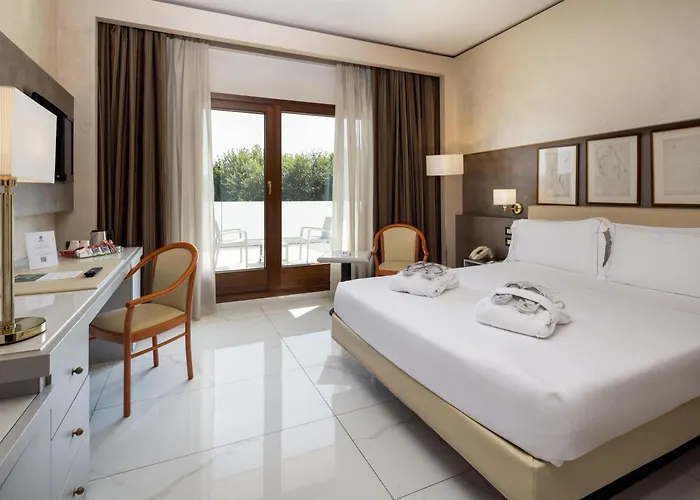 Western Modena District 4*