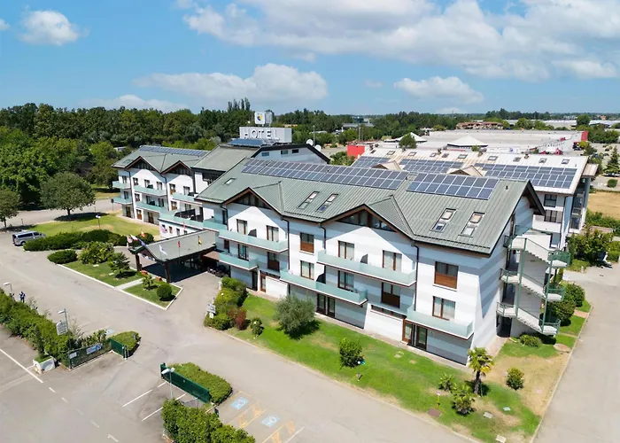 Western Modena District Hotel 4*