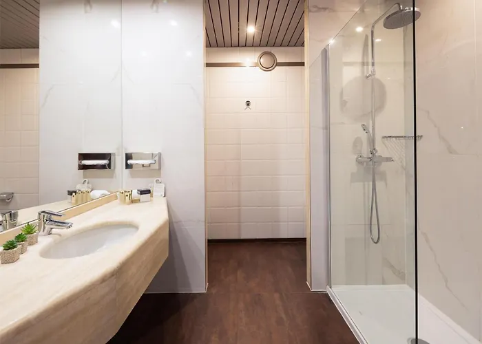 Western Modena District Hotel 4*